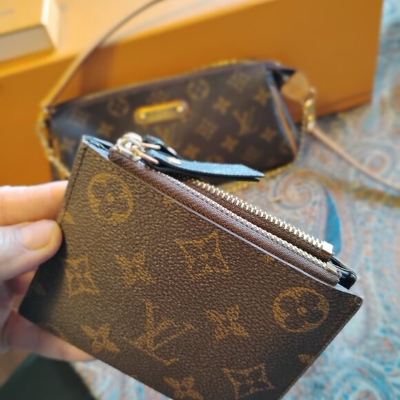 Eva Monogram Clutch with original strap - Picture 9 of 14